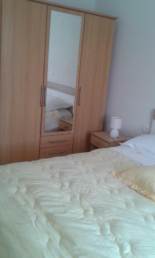 Apartment Villa Bajna Zivogosce Bagian luar foto